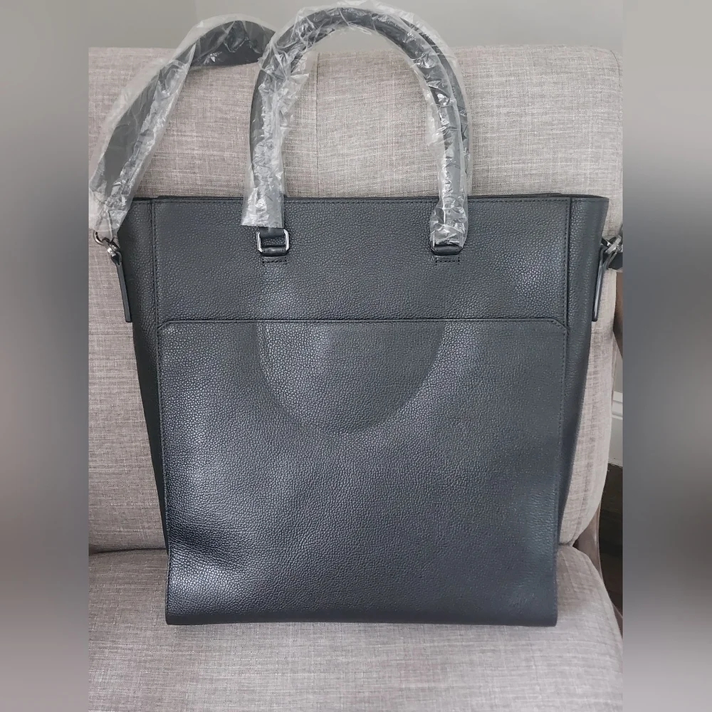 $1250 Brand New MCM Markus Leather Men Medium Shoulder Bag Black